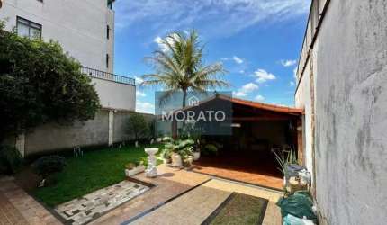 Casa 4 Quartos 3 banheiros à Venda Bairro Camargos