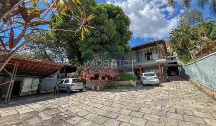Casa com 4 quartos, 10 vagas de garagem no bairro Bandeirantes Pampulha.