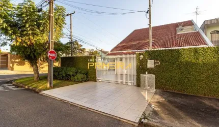 Sobrado de 332m² no centro de Pinhais