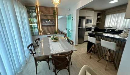 Sobrado próximo ao mar, 3 quartos - Barra Velha SC