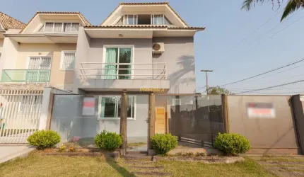 Sobrado triplex com 3 quartos, 3 vagas - Braga SJP