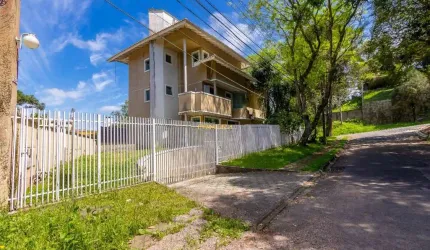 Casa Triplex 463m² ao lado do Parque Barigui