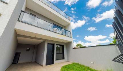 Sobrado tríplex alto padrão à venda no Bom Retiro