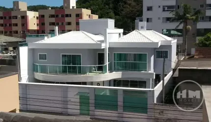 Casa com 3 quartos à venda na Rua Uruguai, 186, Nações, Balneário Camboriú por R$ 2.550.000