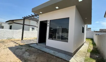 Casa contemporânea em caverazinho