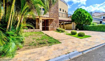 Casa em condomínio com 700 m², no Pinefields Pinhais!