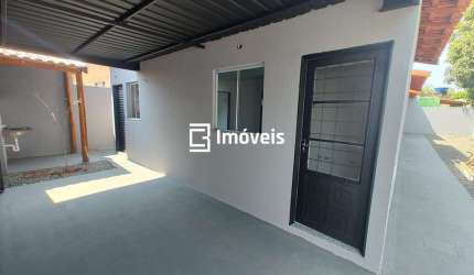 Casa de 02 quartos em condomínio
