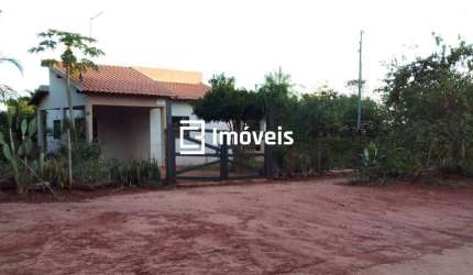 Casa a venda no Distrito de Anhandui