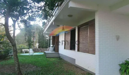 Casa Residencial de 6 quartos no bairro Jardim Mauá