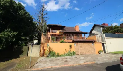 casa com 3 dormitórios sendo uma suíte, no bairro Ouro Branco
