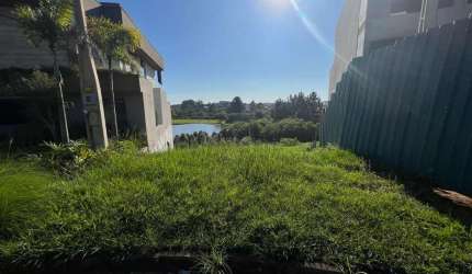 Terreno em condomínio frente para o lago, Horizon-EV