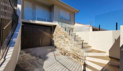 Casa com 2 dormitórios e 1 suíte, localizado no Bairro Rondônia de Novo Hamburgo/RS