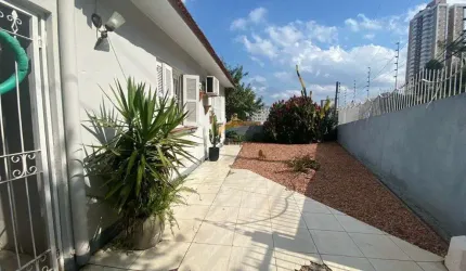 Casa com 3 dormitórios, localizado no Bairro Guarani de Novo Hamburgo/RS
