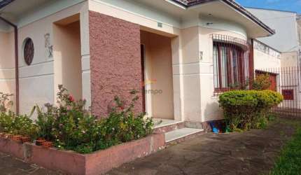 Casa Residencial de 3 quartos no bairro Fião