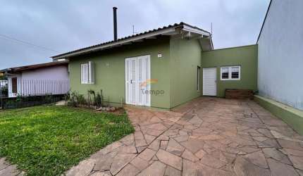 Casa Residencial de 4 quartos no bairro Encosta do Sol