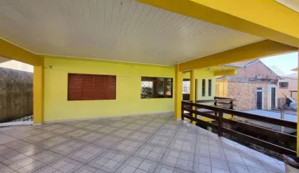 Casa com 3 dormitórios
