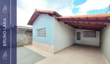 Casa disponível para locação no bairro Resplendor, Igarapé-MG.