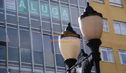 Excelente Andar Corporativo em Localização Estratégica em Curitiba