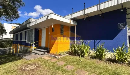 Ótima Oportunidade para Locação - Casa Comercial na Rua Júlio Perneta, Merces &#x2013; Curitiba