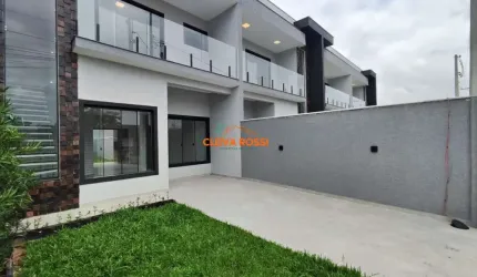 Sobrado à Venda  150 metros do mar com Piscina PR
