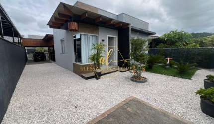 Casa Sozinha em Um Terreno de 302 metros Quadrado-Itajuba -Barra Velha