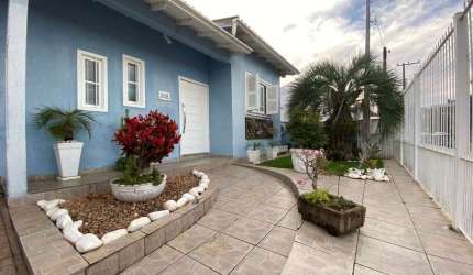 Casa com 3 dormitórios à venda, 214 m² por R$ 545.000,00 - Jardim Do Bosque - Cachoeirinha/RS