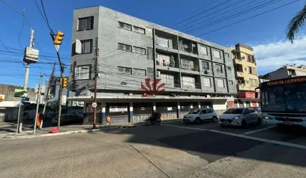 Ponto comercial para alugar na Avenida Farrapos, 2051, Floresta, Porto Alegre por R$ 2.100