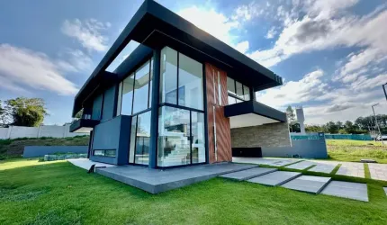 Casa em condomínio fechado com 4 quartos à venda na Amilton da Silva Amorim, 1850, Floresta, Nova Santa Rita por R$ 2.620.000