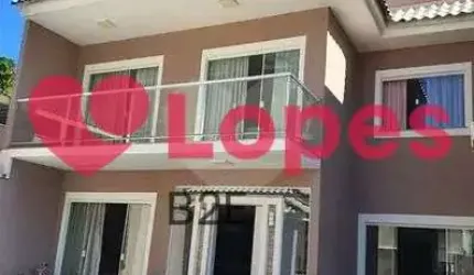 CASA DUPLEX COM 5 SUITES E DEPENDENCIAS