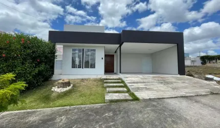 Casa para Venda em Arapiraca, Canafistula, 3 dormitórios, 3 suítes, 4 banheiros, 2 vagas
