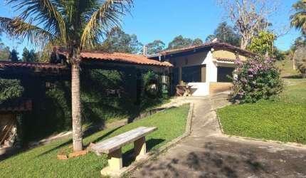 Chácara com 2 lotes de 1785 m2 cada um deles