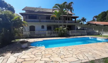 Chácara no Residencial Porta do Sol, casa com 3 dorm, sendo 1 suíte, piscina, mobiliada, escritório, pé direito alto com vista