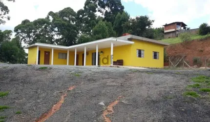Chácara semi nova com linda vista