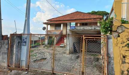 Casa à venda no bairro Jardim Villaça - São Roque/SP