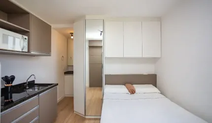 Studio Mobiliado Para Locação, No Rebouças Próximo Ao TRE, Com 28,60m² De Área Total, Com Ar-condicionado E Internet.