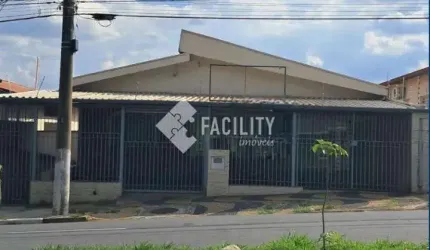 Casa com 4 quartos para alugar na Rua da Abolição, 2432, Ponte Preta, Campinas, 151 m2 por R$ 4.790