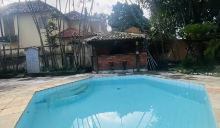 Casa duplex-04 Suites-Bosque dos Esquilos