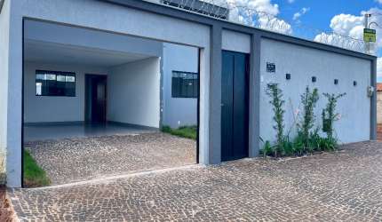 Casa 3 quartos a venda no Alto Trindade