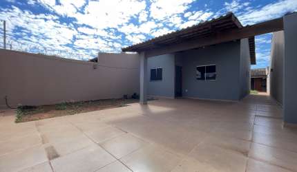 Casa 2 quartos a venda em amplo terreno Jardim Flamboyant