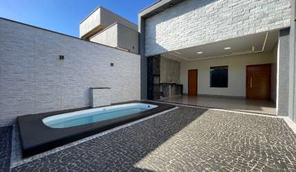 Casa 3 quartos, piscina e churrasqueira a venda Buritis 2