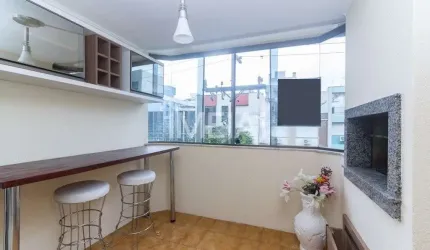 Apartamento com 3 quartos para alugar na Rua Santo Antônio, 760, Bom Fim, Porto Alegre por R$ 5.000