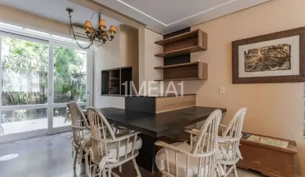 Casa em condomínio fechado com 4 quartos para alugar na Rua Conde da Figueira, 459, Vila Jardim, Porto Alegre por R$ 4.400
