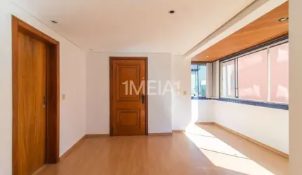 Apartamento com 3 quartos para alugar na Avenida Lavras, 599, Petrópolis, Porto Alegre por R$ 5.200