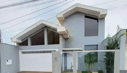 Casa para Venda em Assis, Jardim Morumbi, 3 dormitórios, 1 suíte, 1 banheiro, 2 vagas