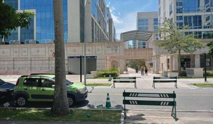 SALA COMERCIAL  com 73,04m2 /NO CENTRO METROPOLITANO COM ESPAÇO JARDIM, R$ 199.998,00
