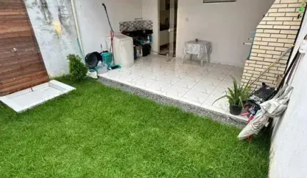 LINDA CASA NA PEDREIRA