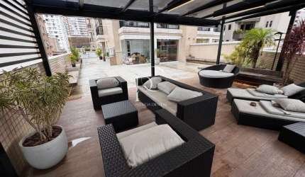 Apartamento de Luxo com 2 Suítes e 3 Vagas de Garagem na Cidade de Cidade] no Bairro Bairro] - Imperdível!