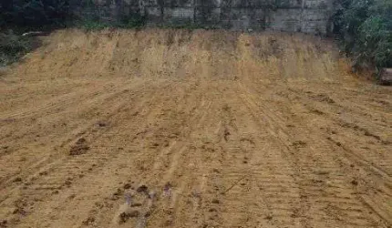 TERRENO ÓTIMO NO CENTRO DE EMBU GUAÇU