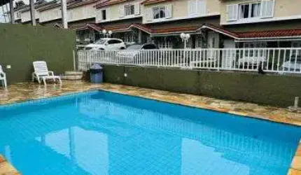 Sobrado Moderno em Condomínio Fechado na Região de Veleiros