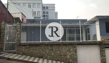 SOBRADO À VENDA NOS ARREDORES DA FACULDADE DE DIREITO!